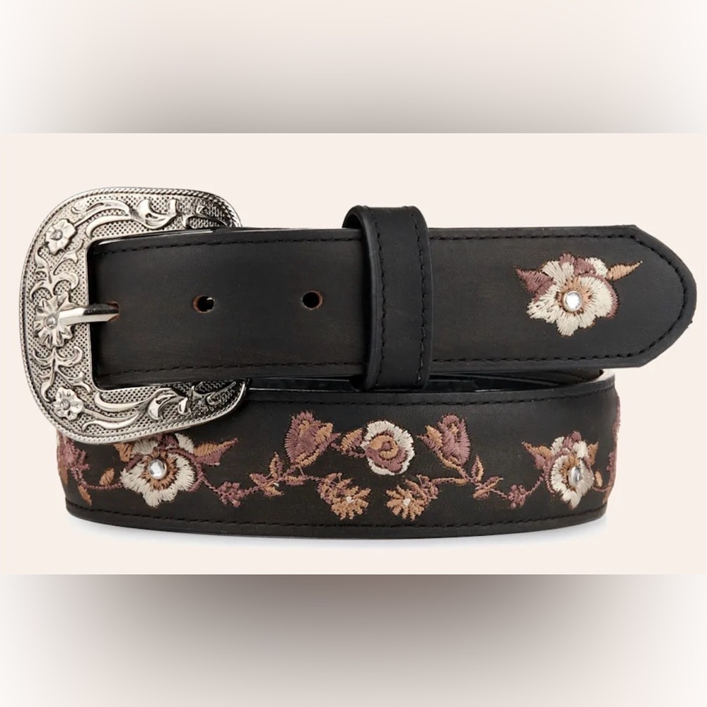 CAVENDER'S WOMEN'S BLACK WITH FLORAL EMBROIDERY LEATHER BELT